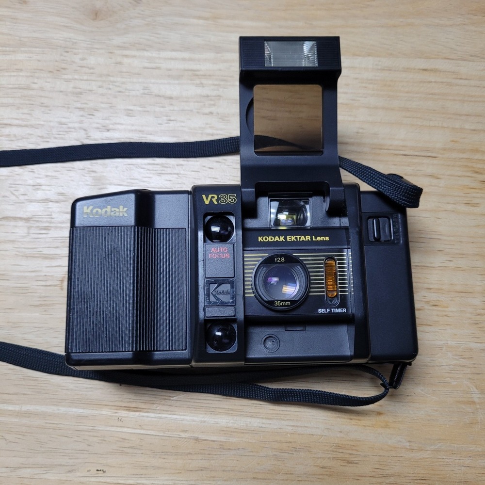 Vintage Kodak VR35 Auto Focus Ektar Lens 35mm Film Camera Point and Shoot